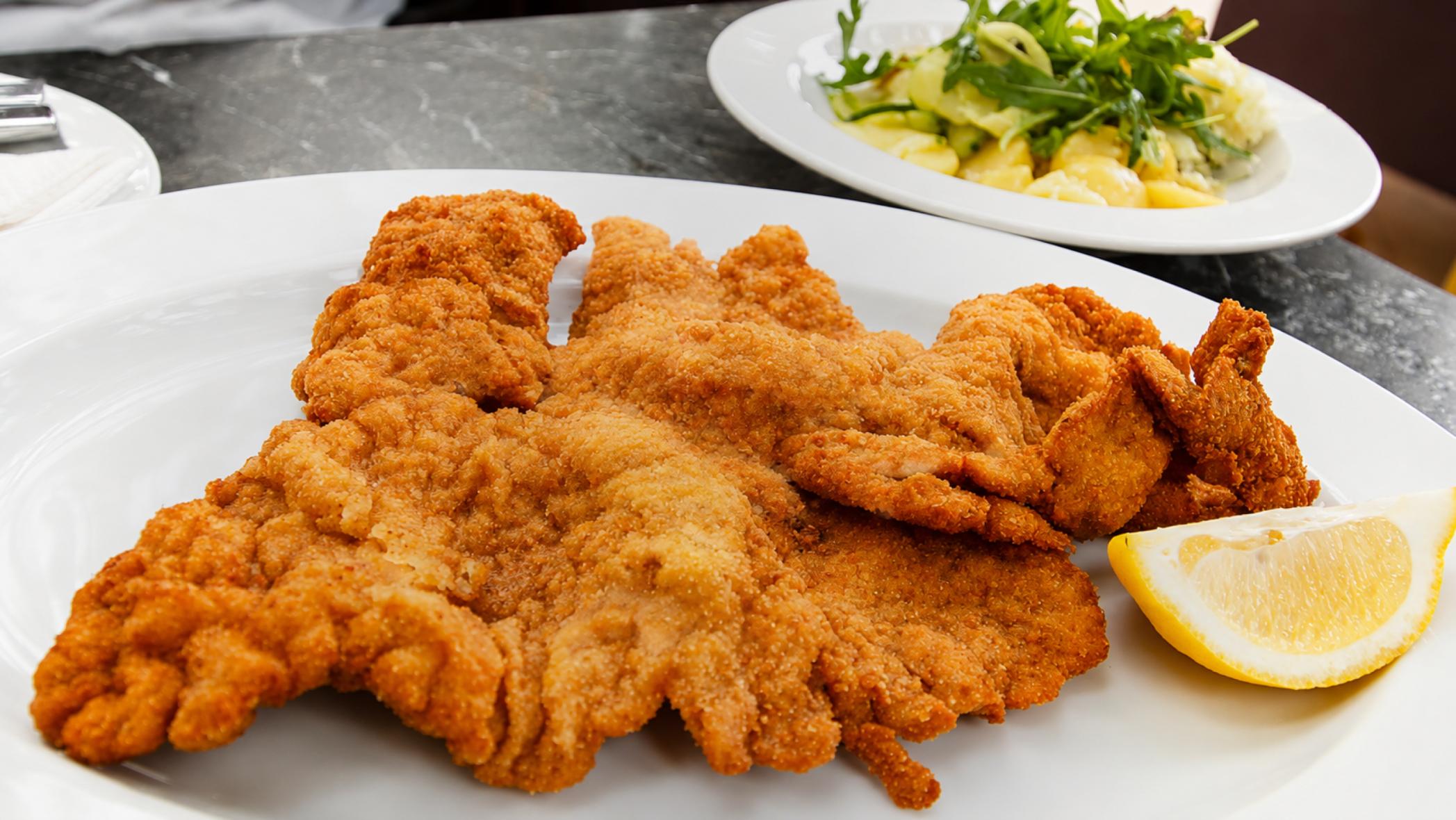 BÉCSI SZELET VILÁGNAP // Echo Étterem