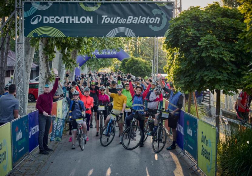Több mint 3000 kerékpáros tekert a Tour de Balaton-on