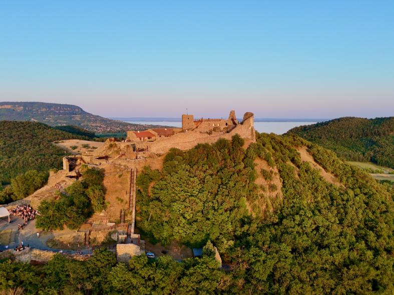 Zenés esték a Balaton várában - 2026