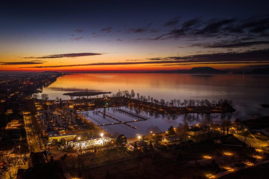 Balatonboglári jégpálya