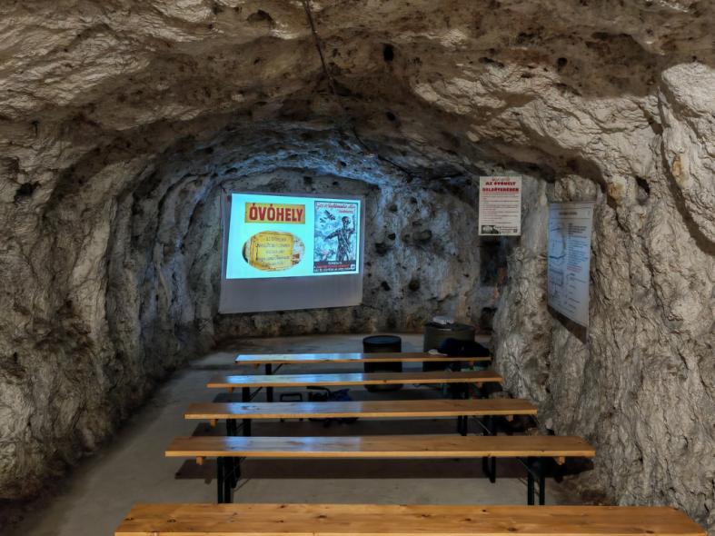 Mikulás séta Veszprémben, Óvóhely bejárással