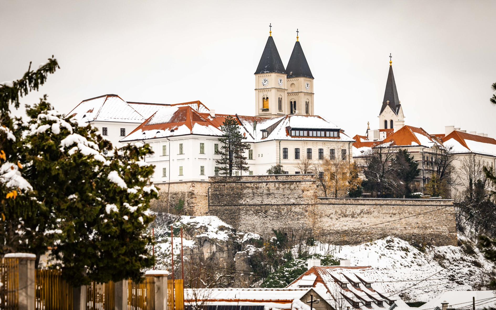 Óévi barangolás koccintással