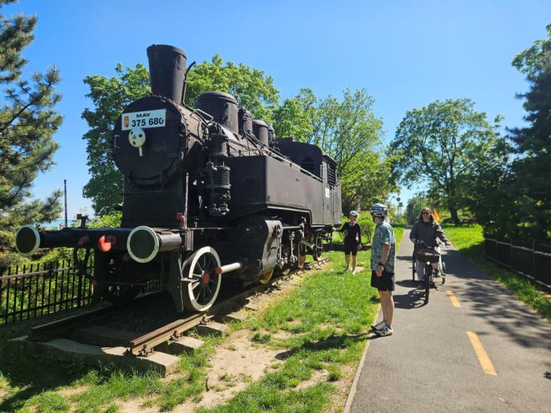 Biciklivel a vasút mentén - Az Alsóörs-Veszprém sínpályán