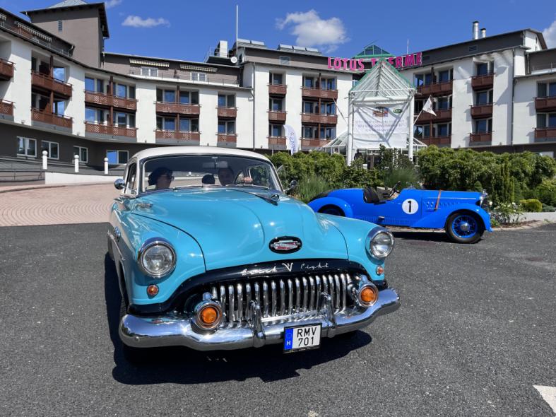 Lotus Retro Veteránautó Szépségverseny és Luxusautó Kiállítás
