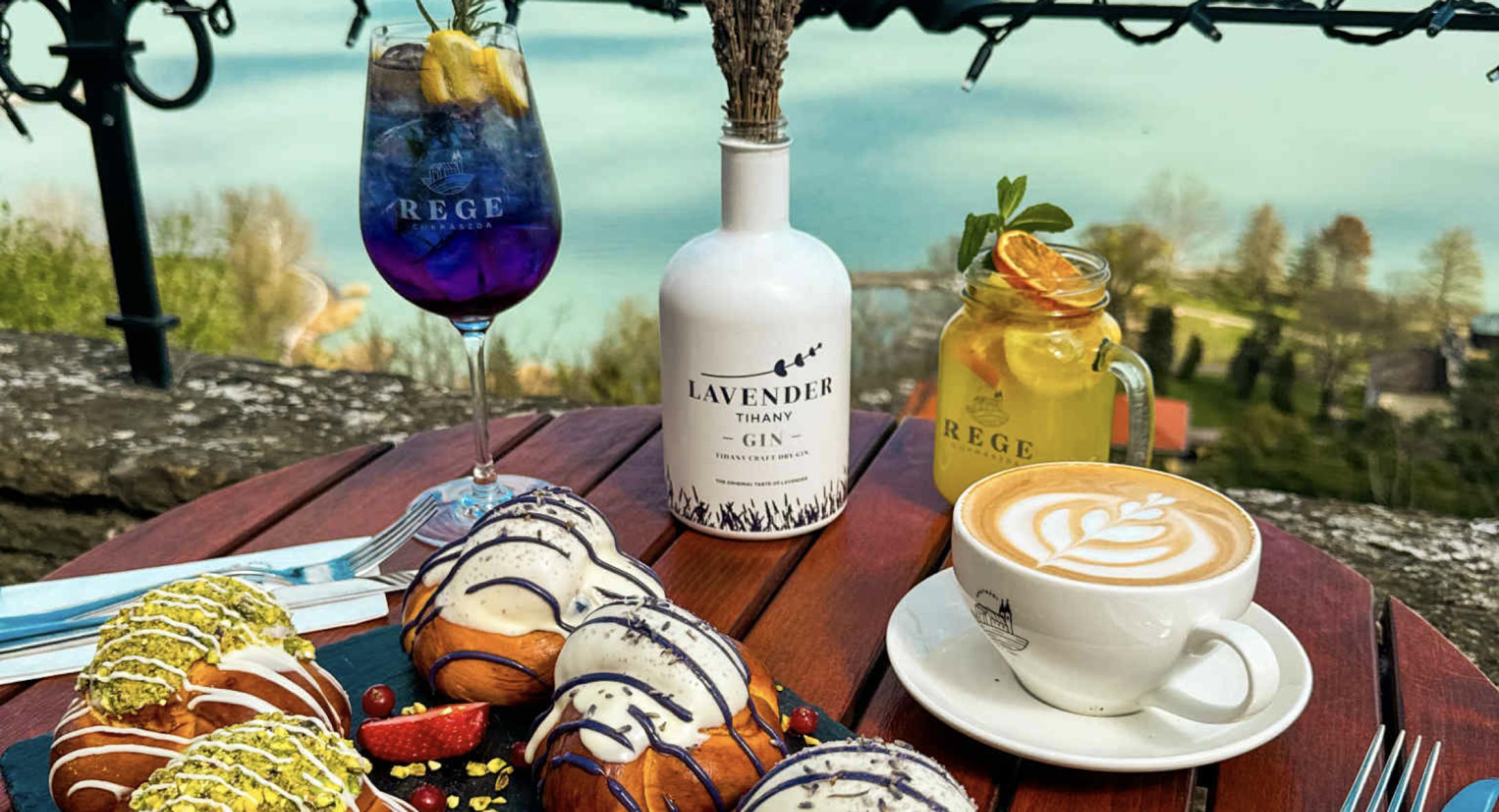 Húsvéti Töltött Kalács hétvége // Apátsági Rege Cukrászda