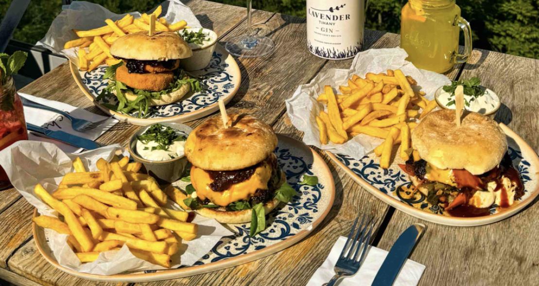 HAMBURGER VILÁGNAP // Echo Étterem