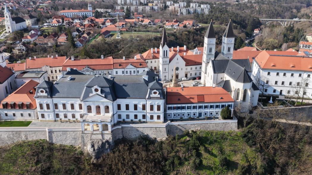 Egy nap a veszprémi várnegyedben