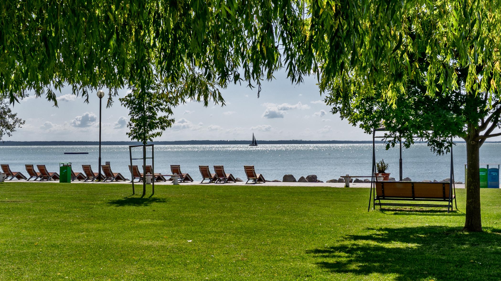 KERTMOZI | BALATONALMÁDI
