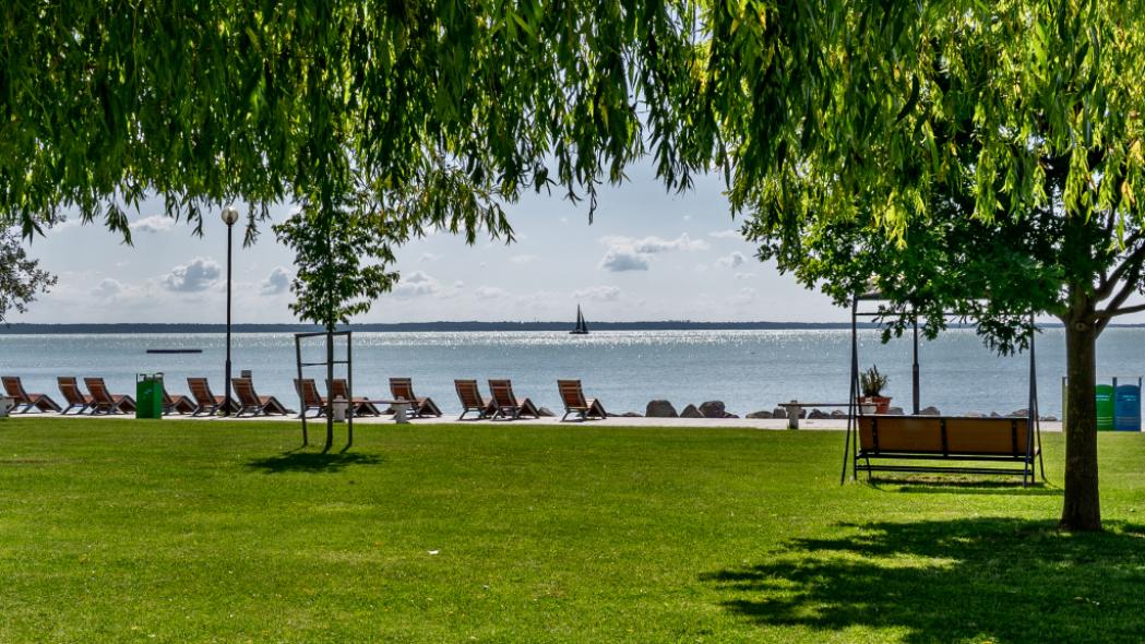 KERTMOZI | BALATONALMÁDI