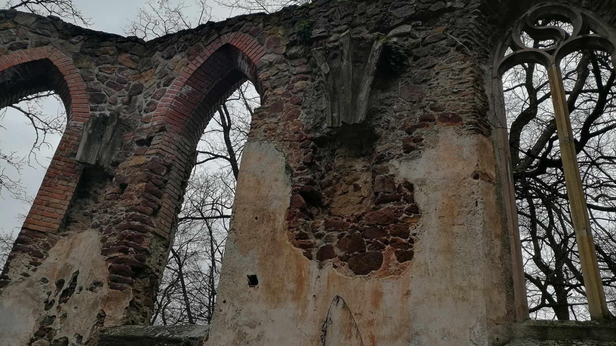 Vezetett salföldi kolostortúra